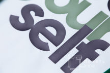 Свитшоты с текстом «be your self»